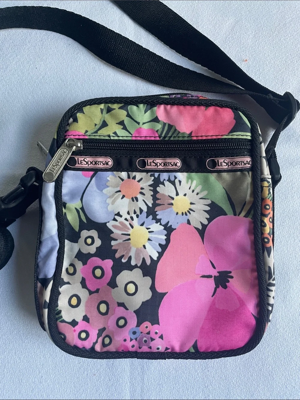 LESPORTSAC Bag Purse Madison Slim Crossbody Hello Blooms Floral Pouch Fanny Pack
